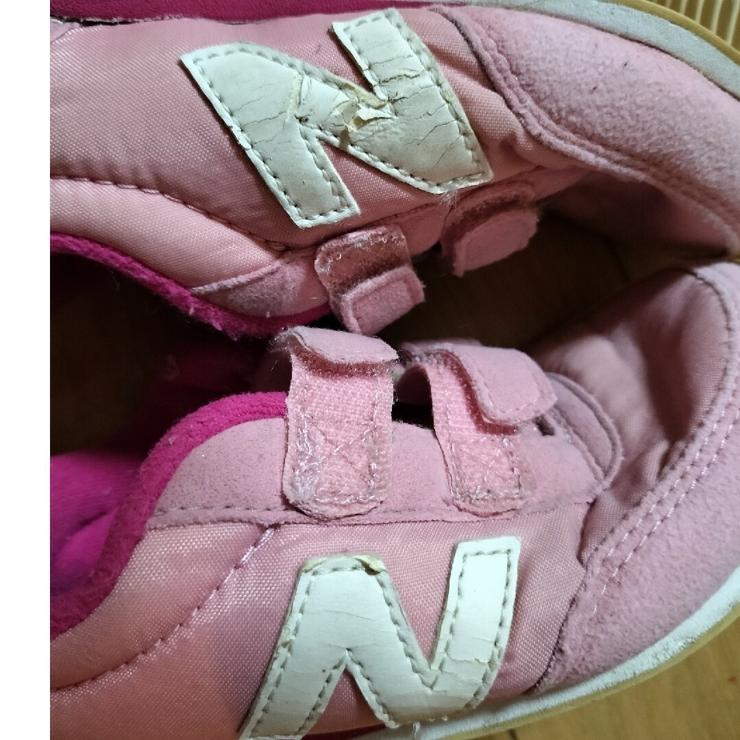 New Balance(ニューバランス)の17センチ　女の子靴４足セット(new balance、Hawkins) キッズ/ベビー/マタニティのキッズ靴/シューズ(15cm~)(スニーカー)の商品写真