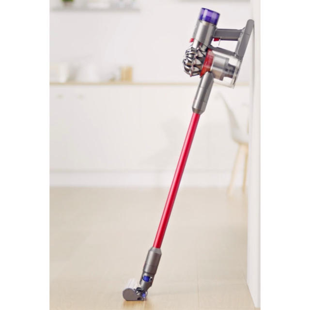 Dyson(ダイソン)のダイソン　v8 slim フラフィ スマホ/家電/カメラの生活家電(掃除機)の商品写真