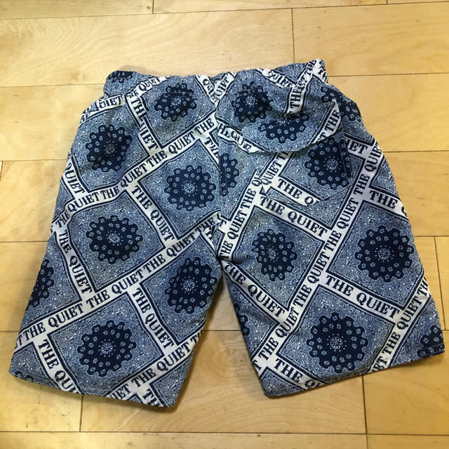 ペイズリー バンダナ柄　キッズ　水着　サーフパンツ　ハーフパンツ  キッズ/ベビー/マタニティのキッズ服男の子用(90cm~)(水着)の商品写真