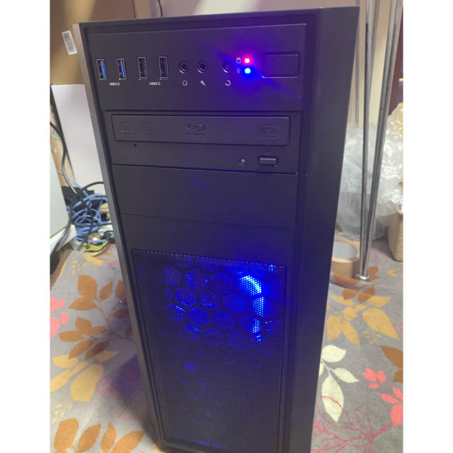 男女兼用 水冷ゲーミングPC i7 7700 新品SSD5700XTの通販 by 旭