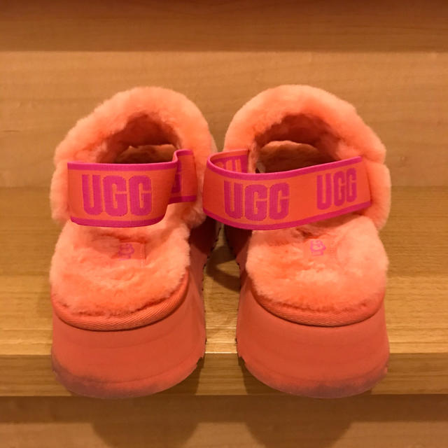 UGG(アグ)のUGG サンダル レディースの靴/シューズ(サンダル)の商品写真