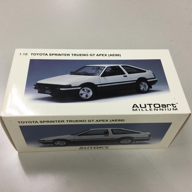 オートアート1/18トヨタスプリンタートレノGT APEXノーマル（AE86） エンタメ/ホビーのおもちゃ/ぬいぐるみ(ミニカー)の商品写真