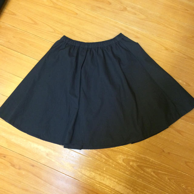 E hyphen world gallery(イーハイフンワールドギャラリー)のネイビースカート Mサイズ レディースのスカート(ひざ丈スカート)の商品写真