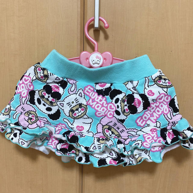 EARTHMAGIC(アースマジック)のアースマジック 6 キッズ/ベビー/マタニティのキッズ服女の子用(90cm~)(スカート)の商品写真