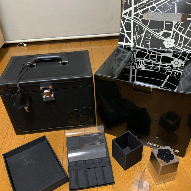 MARY QUANT - 【購入交渉済み】マリークヮント メイクBOXの通販 by MARY QUANT - 【購入交渉済み】マリークヮント メイクBOXの通販 by