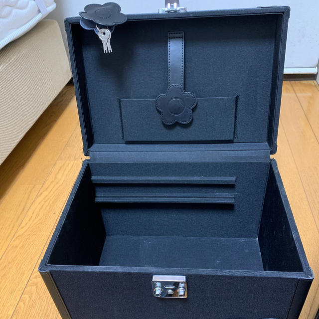 MARY QUANT - 【購入交渉済み】マリークヮント メイクBOXの通販 by MARY QUANT - 【購入交渉済み】マリークヮント メイクBOXの通販 by