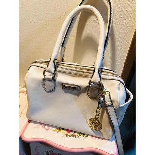 アンクライン(ANNE KLEIN)の美品 アンクライン ホワイト2ウェイバッグ(ショルダーバッグ)