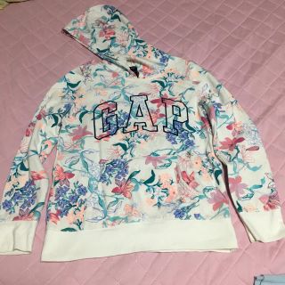 ギャップ(GAP)の花柄パーカー(Tシャツ/カットソー)