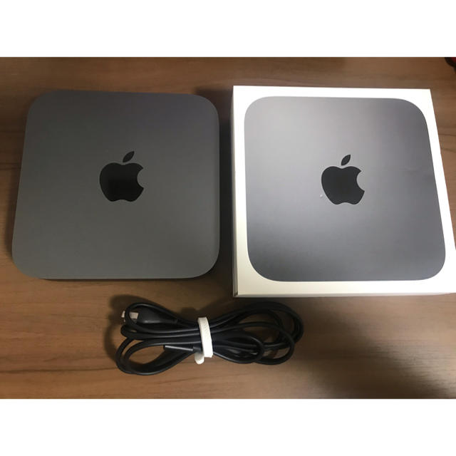 Apple(アップル)の[f4様]Mac mini 2018(Core i3,メモリ8,SSD128) スマホ/家電/カメラのPC/タブレット(デスクトップ型PC)の商品写真