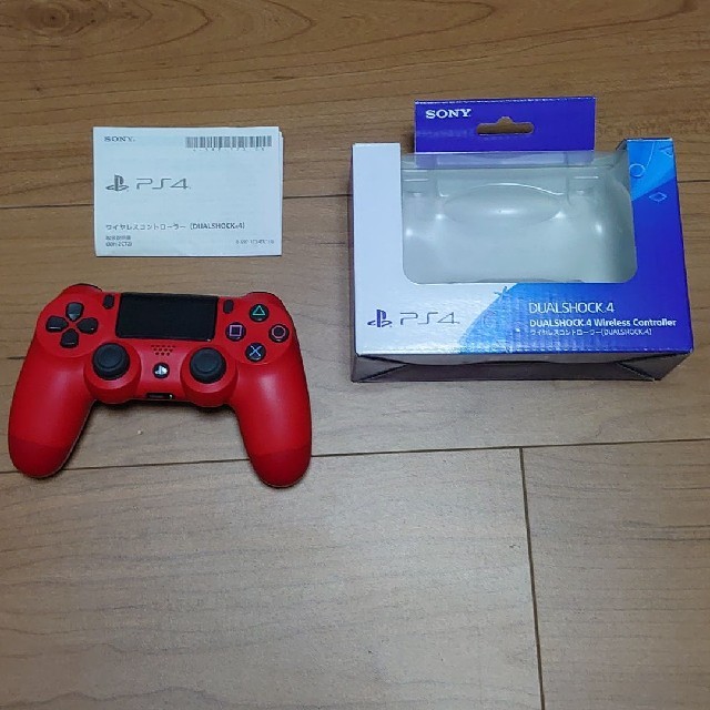 PlayStation4(プレイステーション4)のDUALSHOCK 4 レッド エンタメ/ホビーのゲームソフト/ゲーム機本体(その他)の商品写真