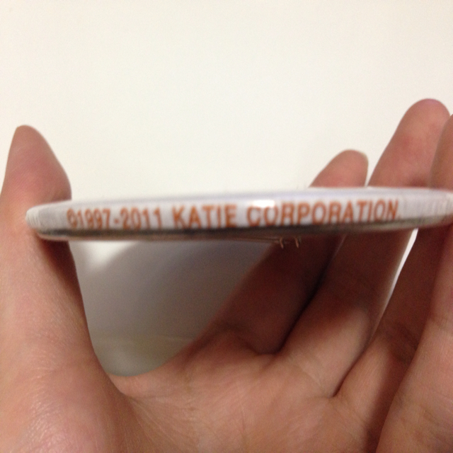 Katie(ケイティー)のkatie☆ビスケットバッジ レディースのアクセサリー(ブローチ/コサージュ)の商品写真