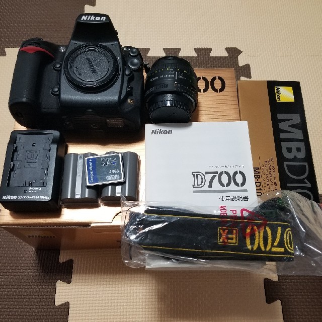 Nikon D700、バッテリーグリップ MB-D10、ニコン50mm f1.8