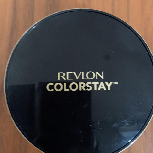 REVLON(レブロン)のお値下げ❗️レブロン　クッションファンデーション コスメ/美容のベースメイク/化粧品(ファンデーション)の商品写真