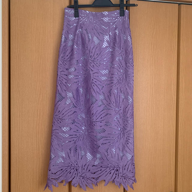 MERCURYDUO(マーキュリーデュオ)のmercuryduo マーキュリーデュオ　リーフ柄ケミカルタイトスカート レディースのスカート(ロングスカート)の商品写真
