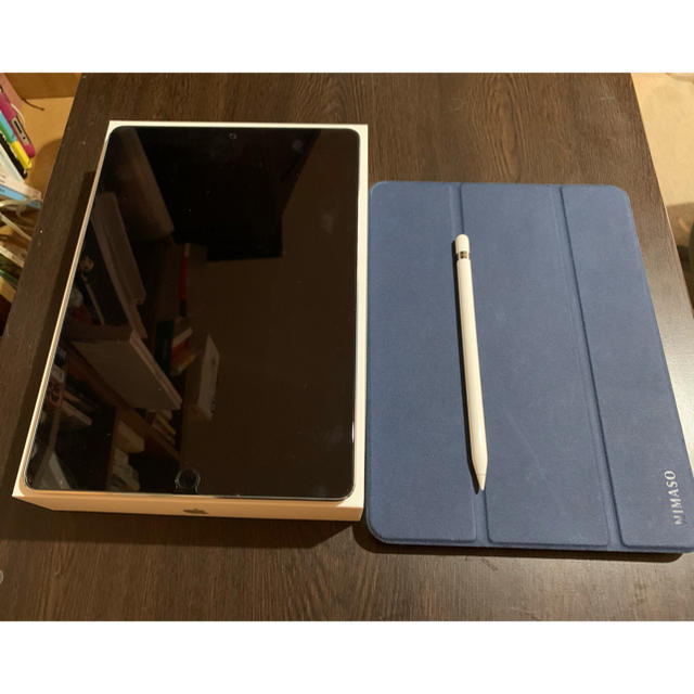 Apple(アップル)のipad pro 10.5 64GB 2017 ,Apple pencil スマホ/家電/カメラのPC/タブレット(タブレット)の商品写真