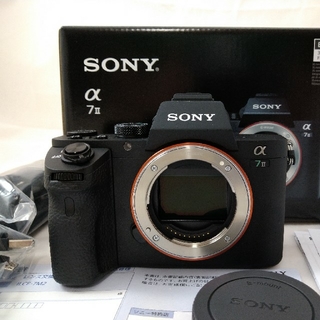 ソニー(SONY)のほぼ未使用品・元箱付き■ソニー Sony α7II フルサイズ・ミラーレスカメラ(ミラーレス一眼)