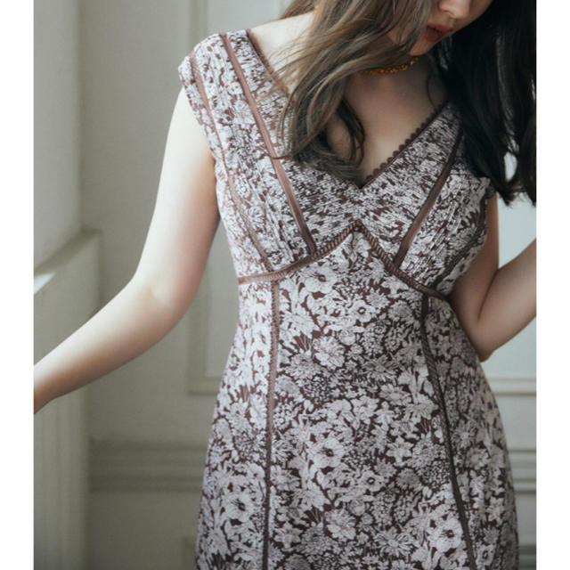 SNIDEL(スナイデル)の新品　HerLipTo Lace Trimmed Floral Dress  レディースのワンピース(ひざ丈ワンピース)の商品写真