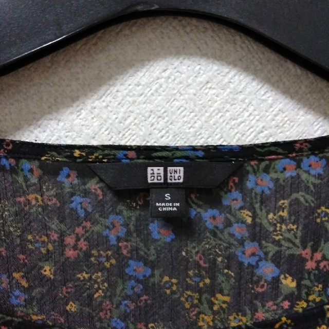 UNIQLO(ユニクロ)の新品　ユニクロ　ブラウス　M レディースのトップス(シャツ/ブラウス(長袖/七分))の商品写真