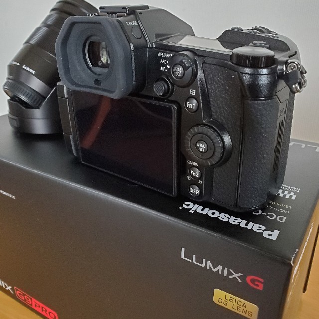 Panasonic(パナソニック)のLUMIX DC-G9L ライカDGレンズキット　おまけ付き スマホ/家電/カメラのカメラ(ミラーレス一眼)の商品写真