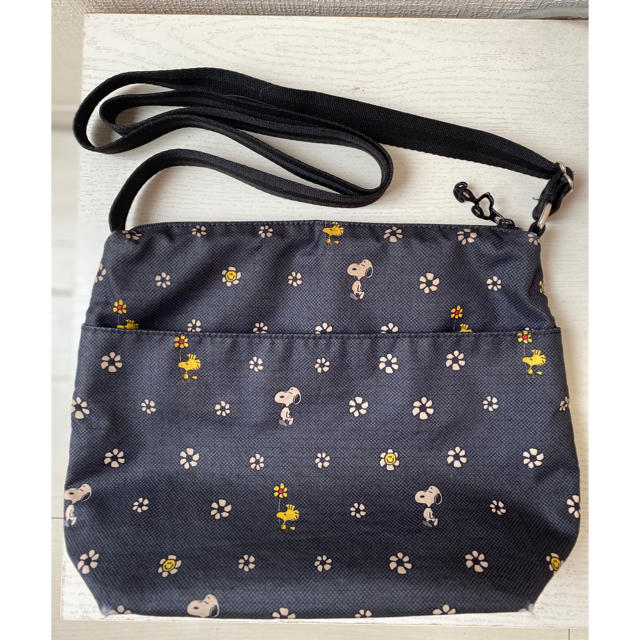 LeSportsac(レスポートサック)のショルダーバッグ(SNOOPY)Les port sac メンズのバッグ(ショルダーバッグ)の商品写真