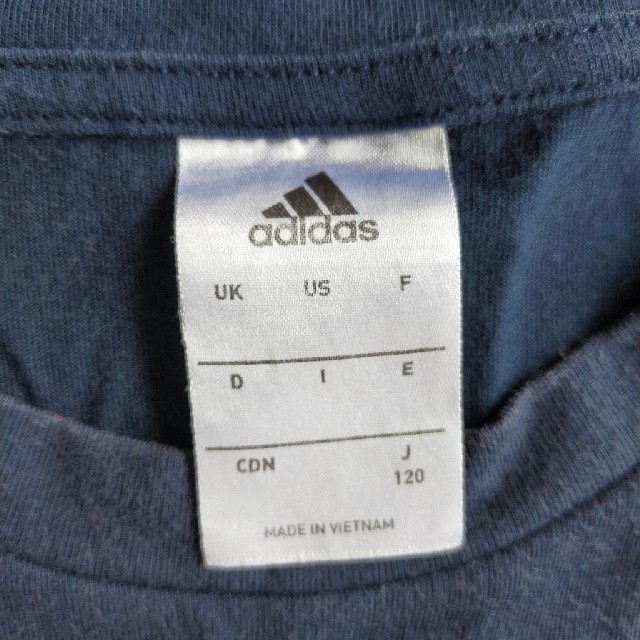 adidas(アディダス)のアディダス Tシャツ キッズ/ベビー/マタニティのキッズ服男の子用(90cm~)(Tシャツ/カットソー)の商品写真