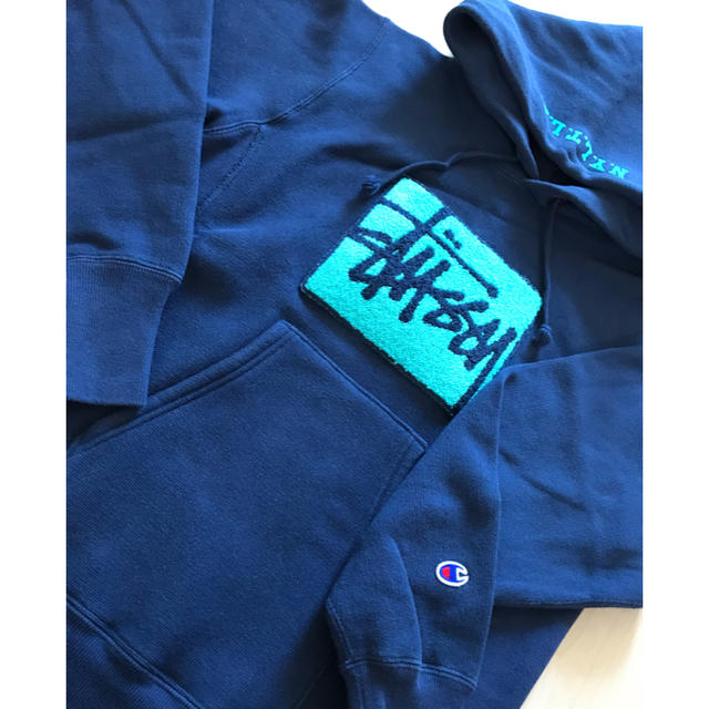 STUSSY(ステューシー)の美品 STUSSY×チャンピオン フードパーカー レディースのトップス(パーカー)の商品写真