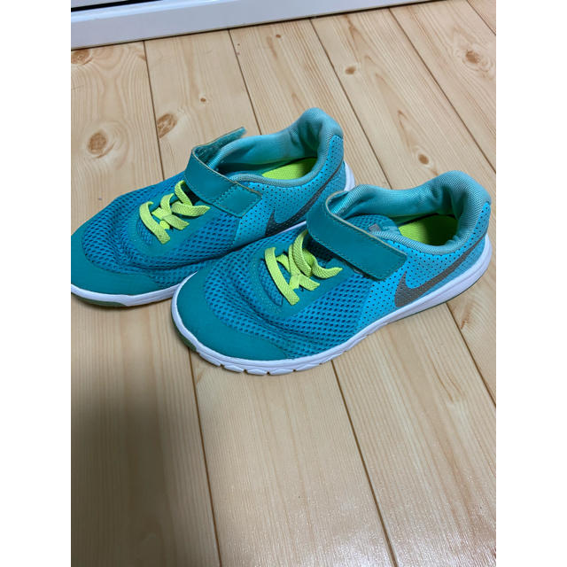 NIKE(ナイキ)のナイキ　スニーカー　19センチ キッズ/ベビー/マタニティのキッズ靴/シューズ(15cm~)(スニーカー)の商品写真