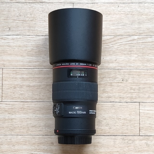 Canon　EF 100mm F2.8 マクロ  IS L USMカメラ