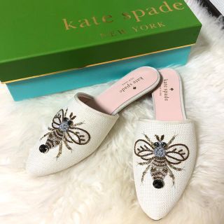 ケイトスペードニューヨーク(kate spade new york)の【極美品】ケイトスペード♡刺繍♡ビジュー♡フラットサンダル(サンダル)