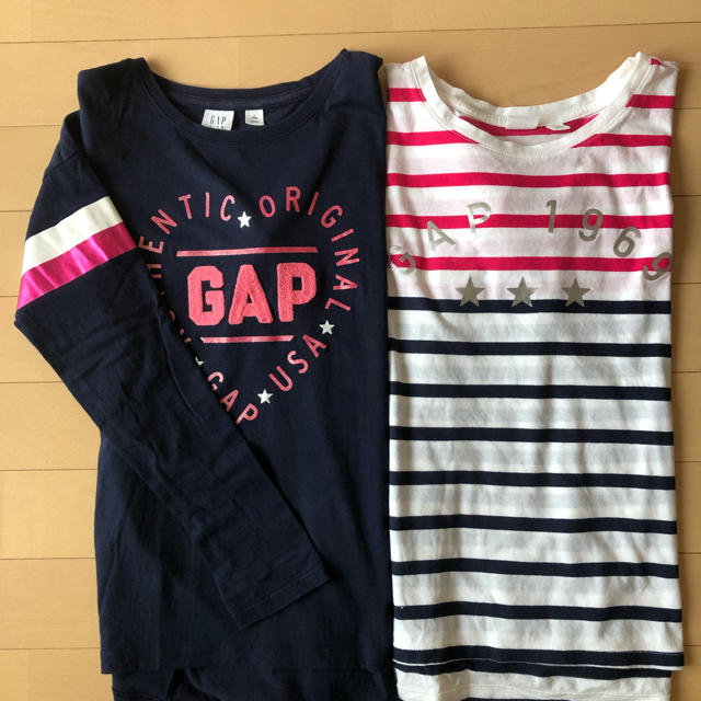 GAP Kids(ギャップキッズ)のガールズ長袖Tシャツ140cm(2枚セット) キッズ/ベビー/マタニティのキッズ服女の子用(90cm~)(Tシャツ/カットソー)の商品写真