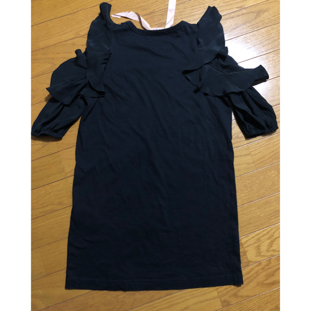 N°21(ヌメロヴェントゥーノ)の美品 ヌメロヴェントゥーノ カットソー 半袖Tシャツ S M N21 38 黒色 レディースのトップス(Tシャツ(半袖/袖なし))の商品写真