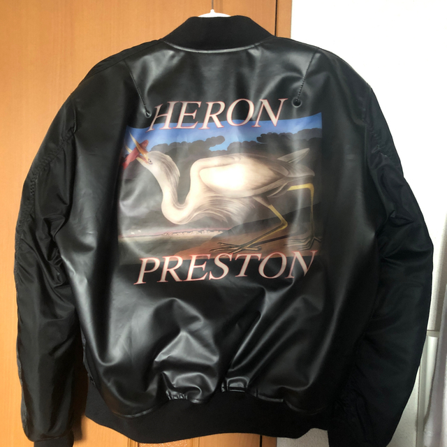 OFF-WHITE(オフホワイト)のheron preston ボンバージャケット　 メンズのジャケット/アウター(ナイロンジャケット)の商品写真