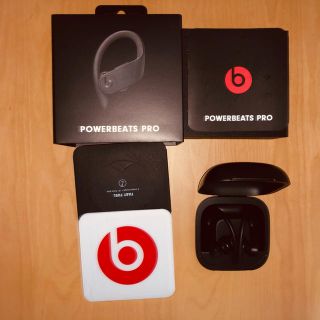 ビーツバイドクタードレ(Beats by Dr Dre)のPOWERBEATS PRO BLACK (美品)(ヘッドフォン/イヤフォン)