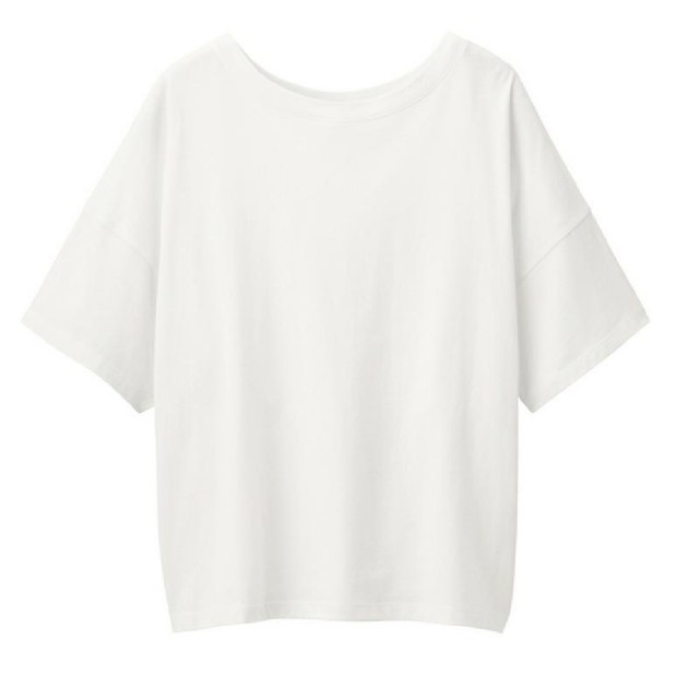 GU(ジーユー)の★未使用★タグ付き★バックリボンTシャツ レディースのトップス(Tシャツ(半袖/袖なし))の商品写真