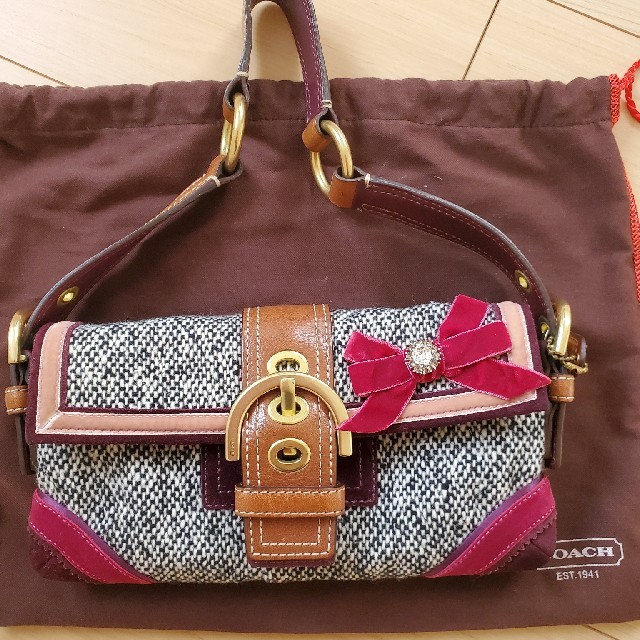 COACH(コーチ)のCOACH　限定品ハンドバッグ レディースのバッグ(ハンドバッグ)の商品写真