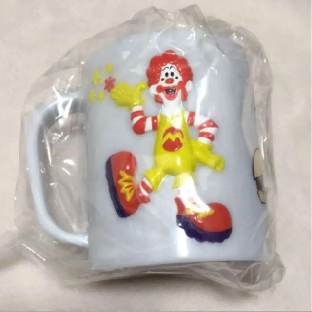 マクドナルド(マクドナルド)のキャンティア様専用♡マクドナルド　新品　箱なし マグカップ 2つセット エンタメ/ホビーのおもちゃ/ぬいぐるみ(キャラクターグッズ)の商品写真