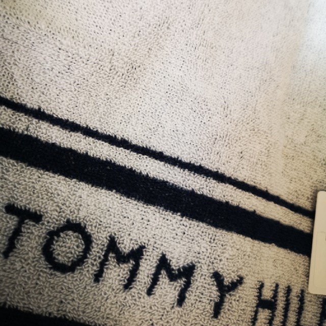 TOMMY HILFIGER(トミーヒルフィガー)のTOMMY HILFIGER ハンカチ　3点セット メンズのファッション小物(ハンカチ/ポケットチーフ)の商品写真