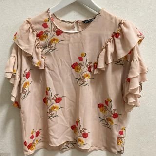 ザラ(ZARA)のZARA フリル　花柄　半袖ブラウス　M 新品未使用(シャツ/ブラウス(半袖/袖なし))