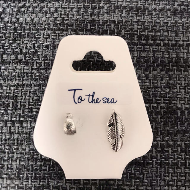 【新品未使用】To tha sea ノベルティ　ピアス　アクセサリー レディースのアクセサリー(ピアス)の商品写真