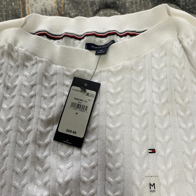 TOMMY HILFIGER(トミーヒルフィガー)の【新品】トミーフィルフィガー　ニット　Mサイズ レディースのトップス(ニット/セーター)の商品写真