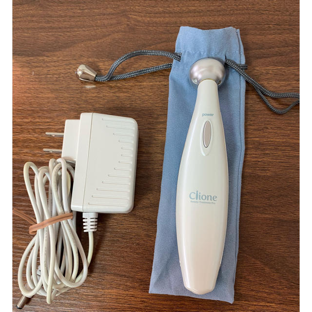 ネオライファ　クリオネ　clione スマホ/家電/カメラの美容/健康(フェイスケア/美顔器)の商品写真