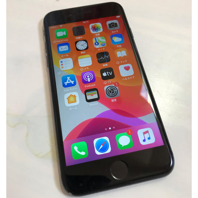 Apple(アップル)のiPhone 7 Black 32GB SIMフリー 中古 本体 スマホ/家電/カメラのスマートフォン/携帯電話(スマートフォン本体)の商品写真