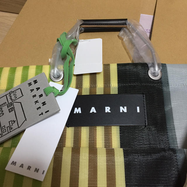 Marni(マルニ)のマルニ マルニフラワーカフェ ストライプトートバッグ ミニ マルチグレー レディースのバッグ(トートバッグ)の商品写真