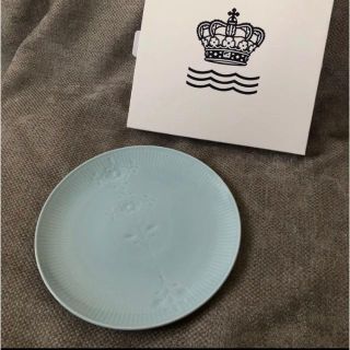 ロイヤルコペンハーゲン(ROYAL COPENHAGEN)のロイヤルコペンハーゲン フラワーエンブレム クーププレート(食器)