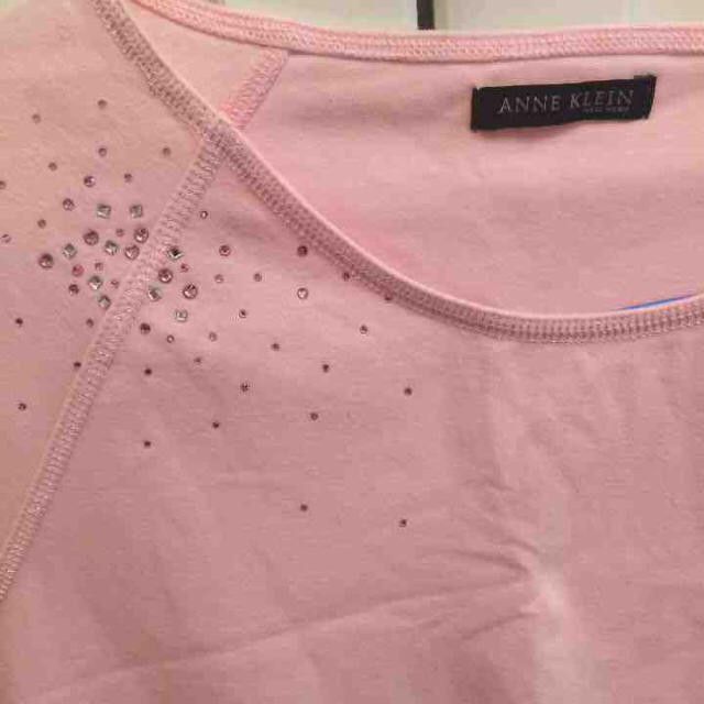 ANNE KLEIN(アンクライン)のアンクライン ピンク シャツ 美品 レディースのトップス(Tシャツ(半袖/袖なし))の商品写真
