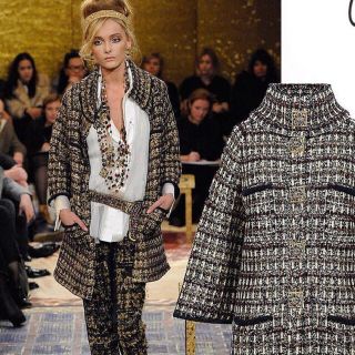 シャネル(CHANEL)のクリスマス！【銀座シャネル】参考上代100万以上♡金が縫い込まれたカシミヤコート(ロングコート)