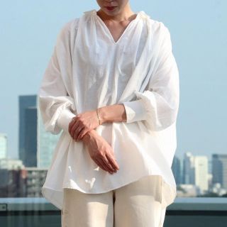 ジャーナルスタンダード(JOURNAL STANDARD)の  KIJI COTTON NEP GATHER BLOUSE 新品未使用(シャツ/ブラウス(長袖/七分))