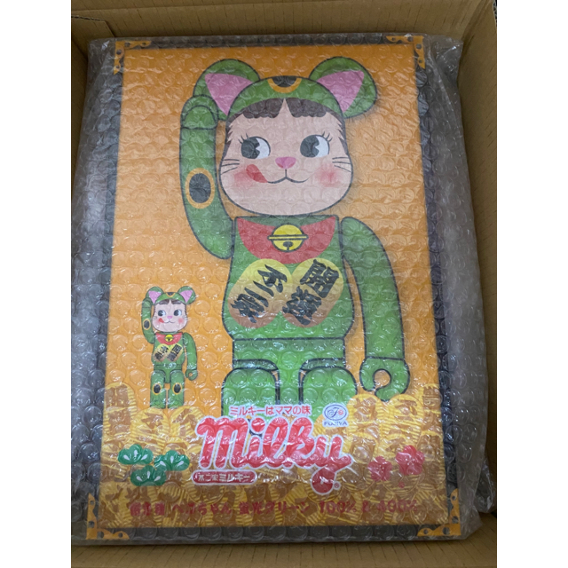 BE@RBRICK 招き猫 ペコちゃん 蛍光グリーン 100% & 400% BE@RBRICK 招き猫 ペコちゃん 蛍光グリーン 100% & 400%