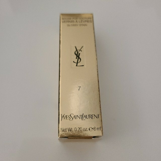 Yves Saint Laurent Beaute(イヴサンローランボーテ)のイヴ・サンローラン ルージュピュールクチュール ヴェルニ #7 コライユアクア コスメ/美容のベースメイク/化粧品(リップグロス)の商品写真