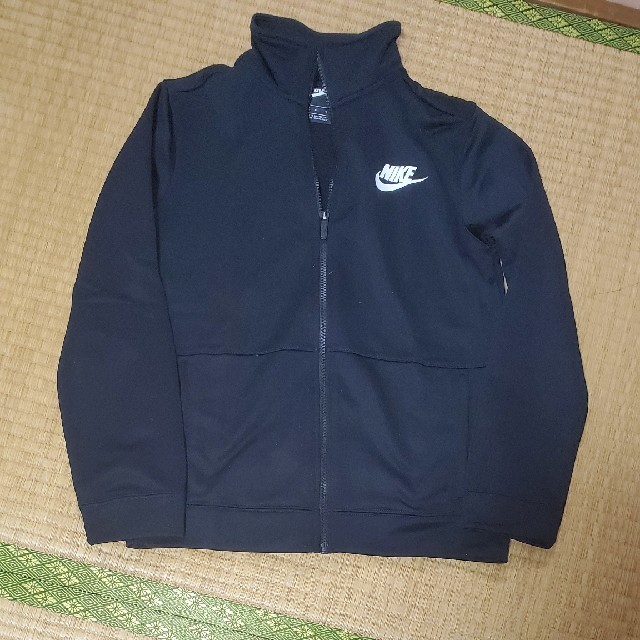 NIKE(ナイキ)のナイキ セットアップ ジュニアL  黒 キッズ/ベビー/マタニティのキッズ服男の子用(90cm~)(その他)の商品写真